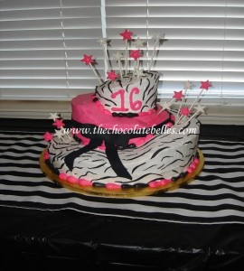 Sweet Birthday Cakes on Black   Pink Sweet 16 Birthday Cake
